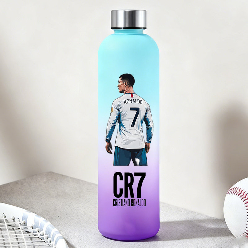 Portable Travel Kettle - 900 ミリリットル CR7 ウォーターボトルカジュアルサッカースターロナウドスポーツボトルアウトドア旅行ジムフィットネス水差し子供ポータブル飲料カップ